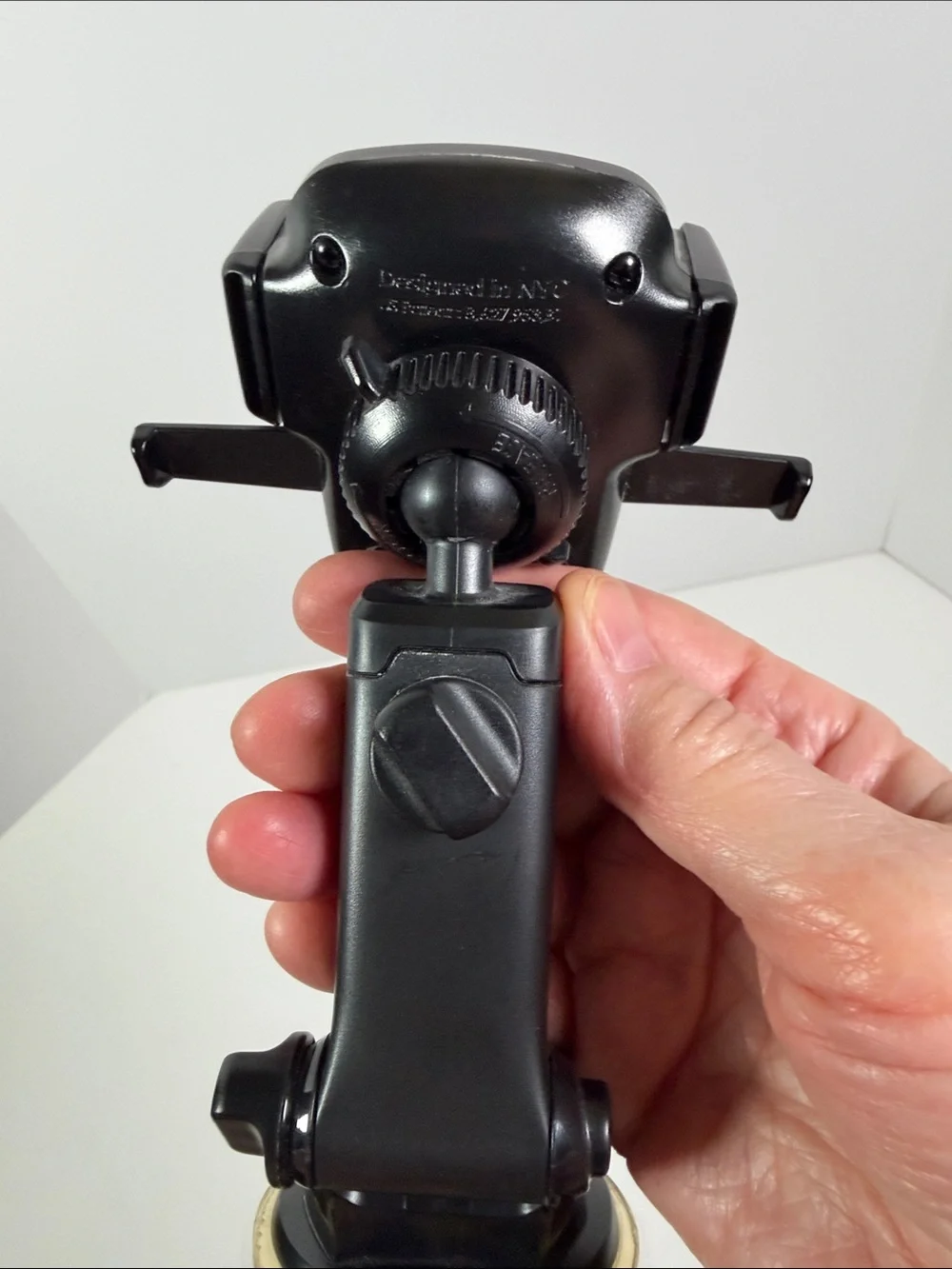 iOttie Universal Car Mount Holder Adjustable Smartphone Dash Windshield Phone